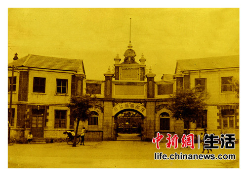 從百年張?jiān)？串a(chǎn)業(yè)發(fā)展:中國(guó)葡萄酒不輸世界（圖）